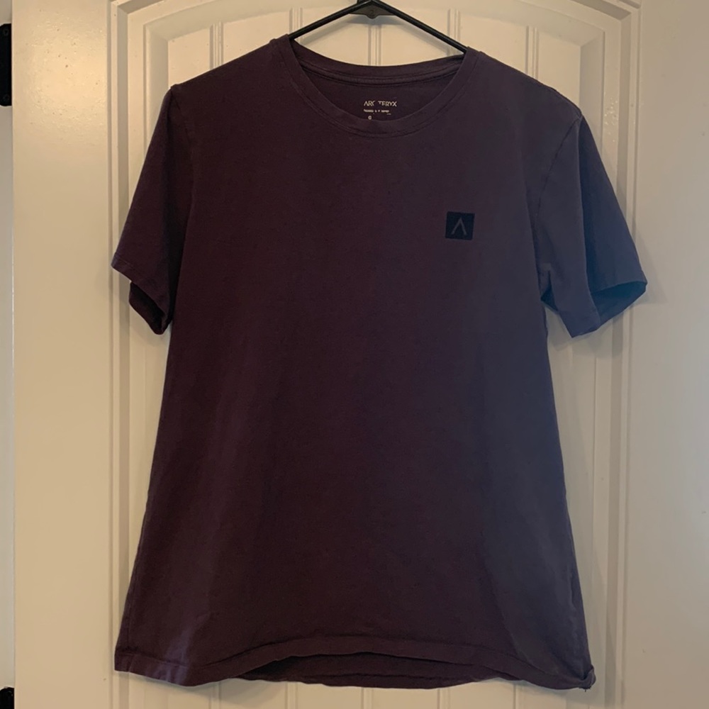 W’s Purple Velvet A ARC’TERYX T-shirt